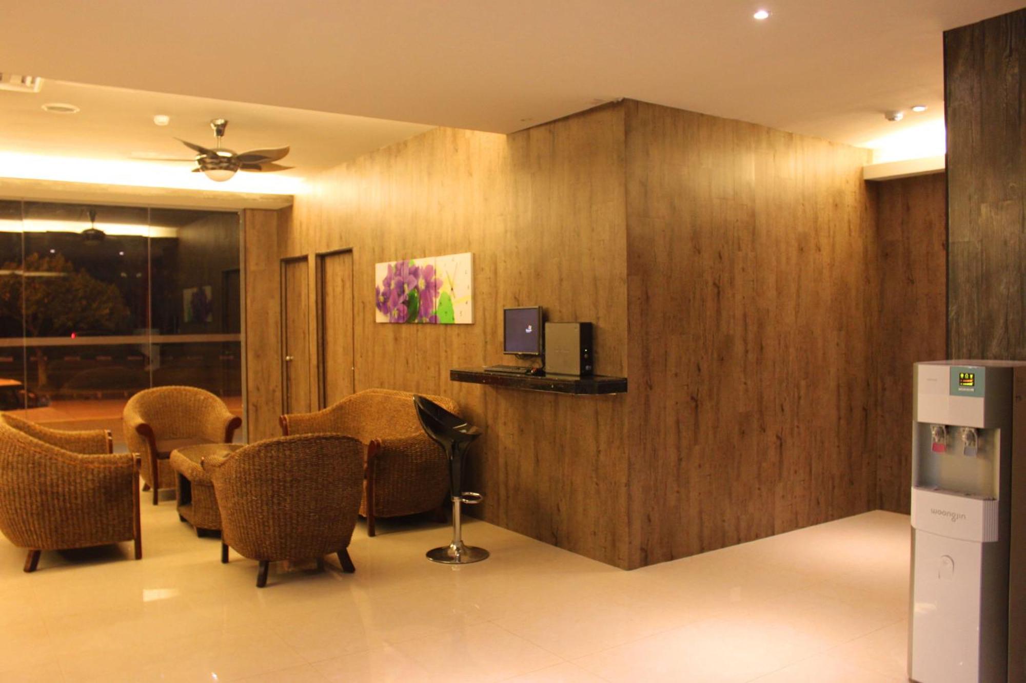 Hotel Time Boutique Nilai Exterior foto
